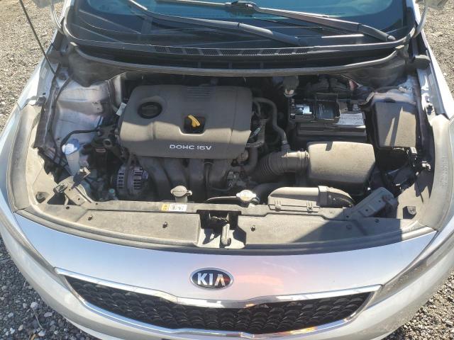 Photo 10 VIN: 3KPFK4A73JE270811 - KIA FORTE LX 