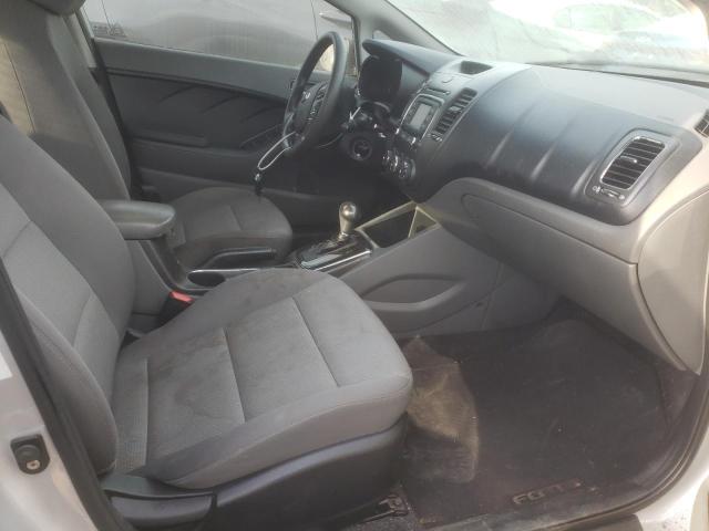 Photo 6 VIN: 3KPFK4A73JE270811 - KIA FORTE LX 