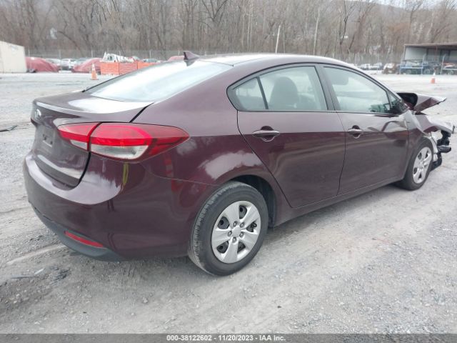 Photo 3 VIN: 3KPFK4A73JE282716 - KIA FORTE 