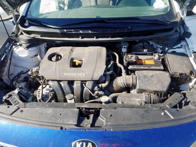 Photo 6 VIN: 3KPFK4A74HE015899 - KIA FORTE LX 