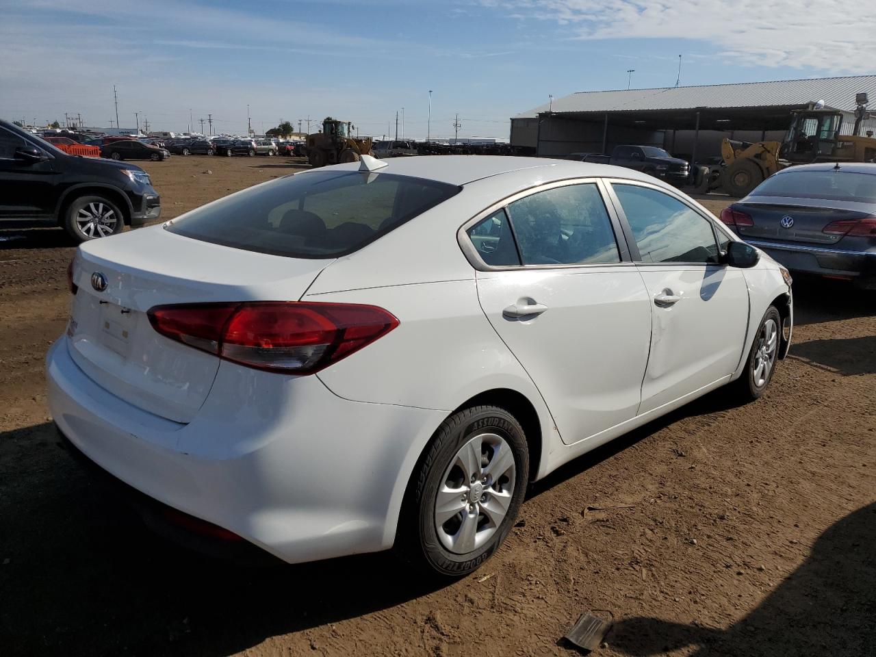 Photo 2 VIN: 3KPFK4A74HE020410 - KIA FORTE 