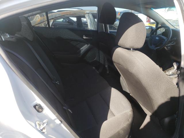 Photo 5 VIN: 3KPFK4A74HE040267 - KIA FORTE LX 