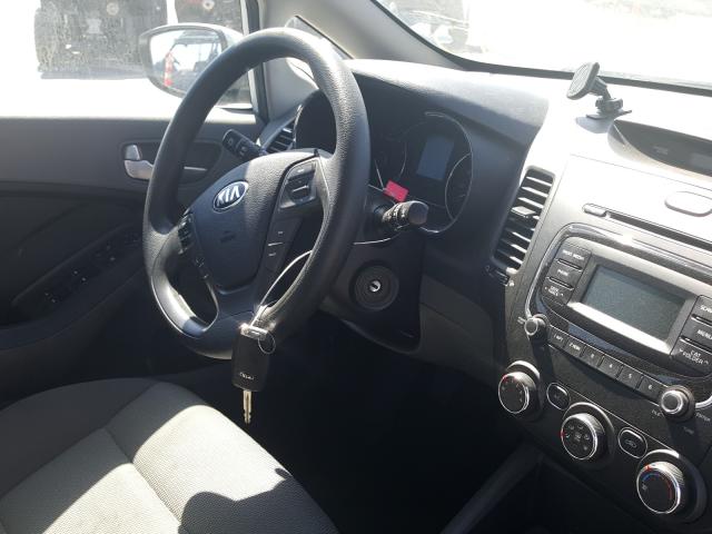 Photo 8 VIN: 3KPFK4A74HE048840 - KIA FORTE 