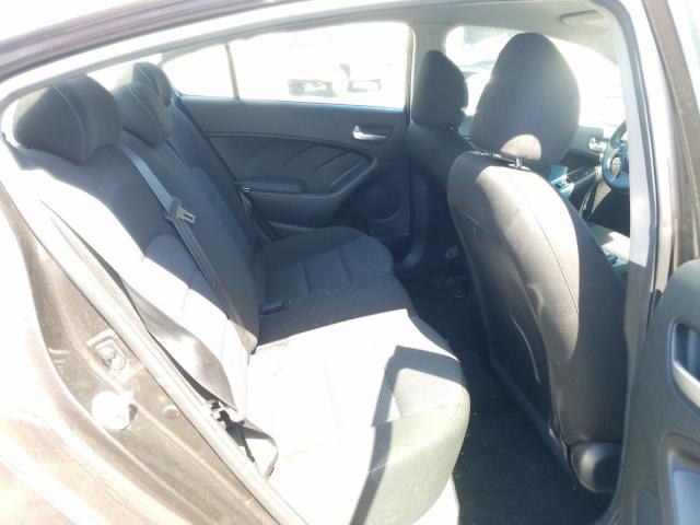 Photo 5 VIN: 3KPFK4A74HE058946 - KIA FORTE LX 