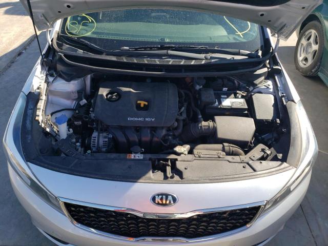 Photo 6 VIN: 3KPFK4A74HE096984 - KIA FORTE LX 