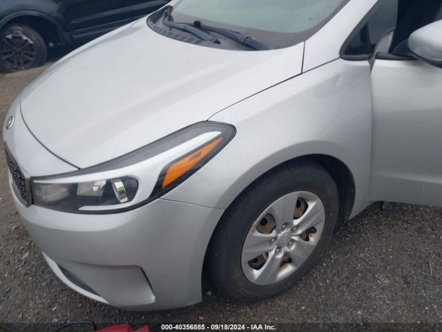 Photo 5 VIN: 3KPFK4A74HE102735 - KIA FORTE 