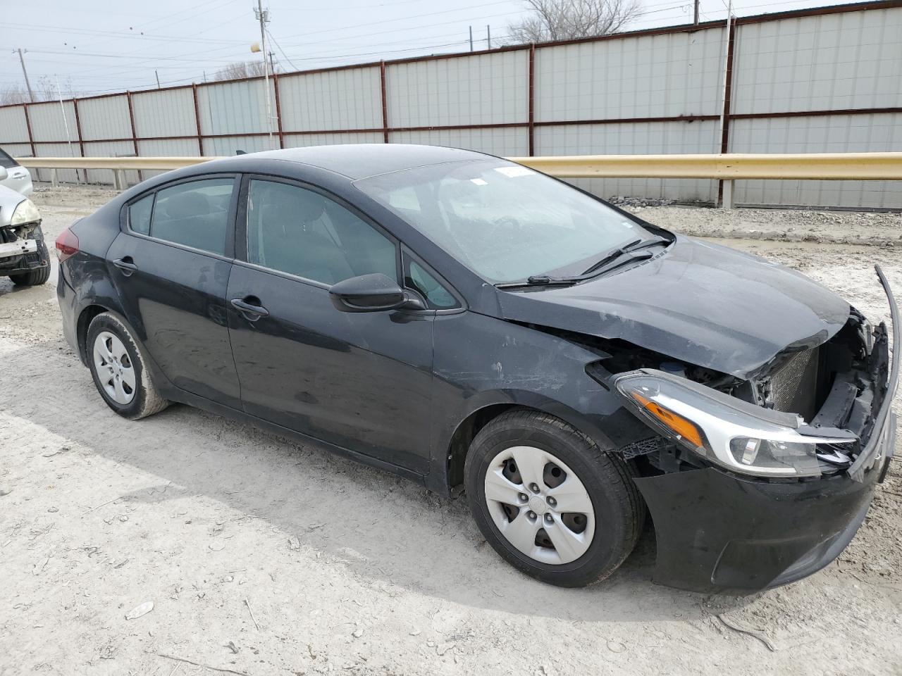 Photo 3 VIN: 3KPFK4A74HE121558 - KIA FORTE 