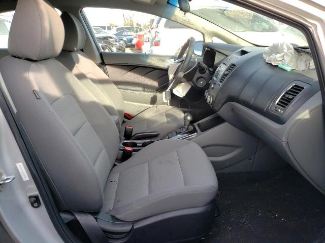 Photo 4 VIN: 3KPFK4A74HE143916 - KIA FORTE LX 