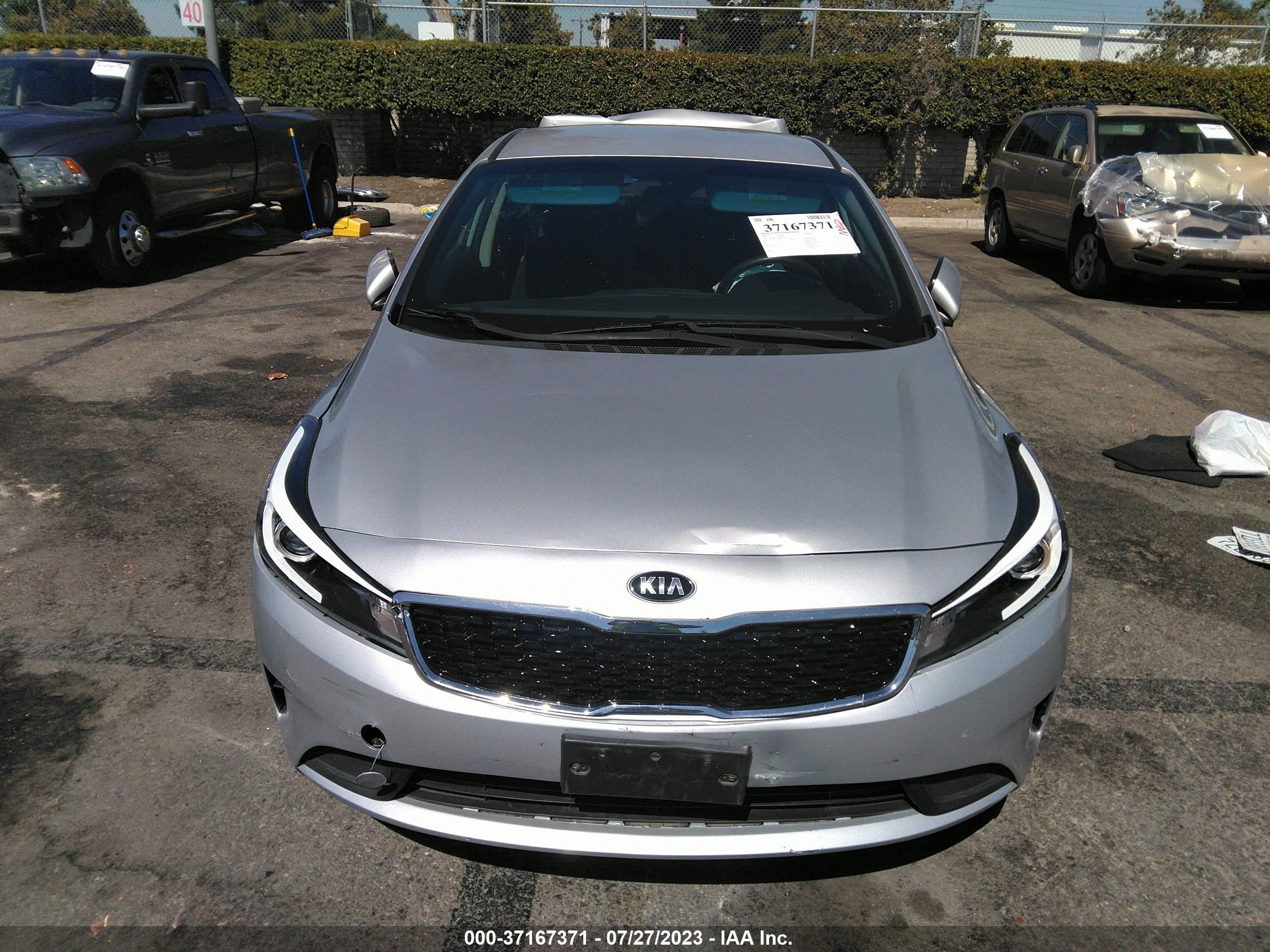 Photo 11 VIN: 3KPFK4A74HE154253 - KIA FORTE 