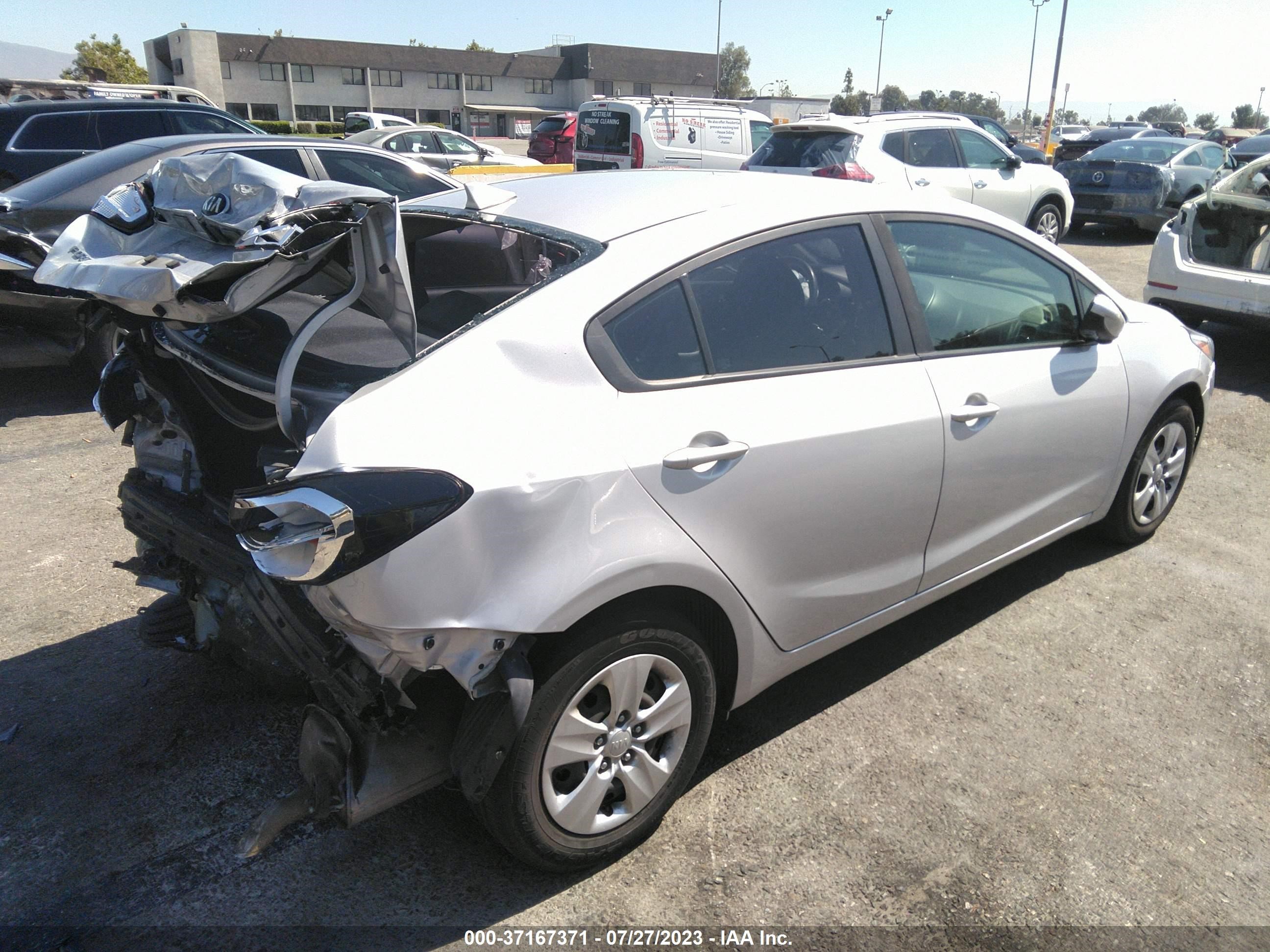 Photo 3 VIN: 3KPFK4A74HE154253 - KIA FORTE 