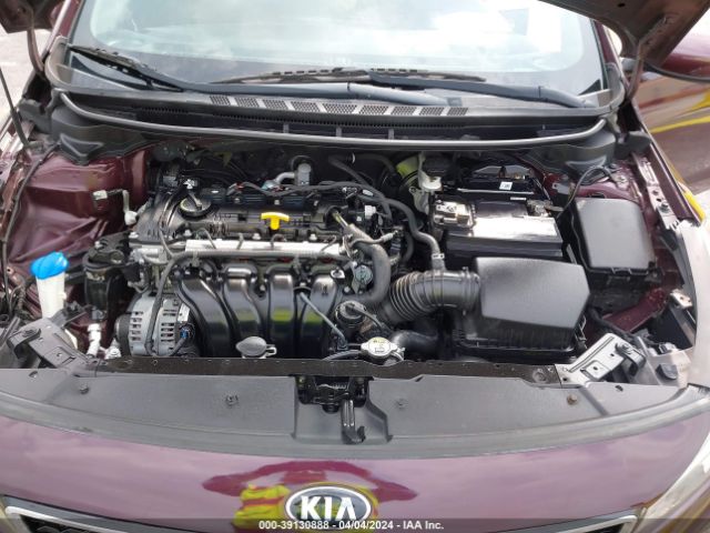 Photo 9 VIN: 3KPFK4A74JE176792 - KIA FORTE 