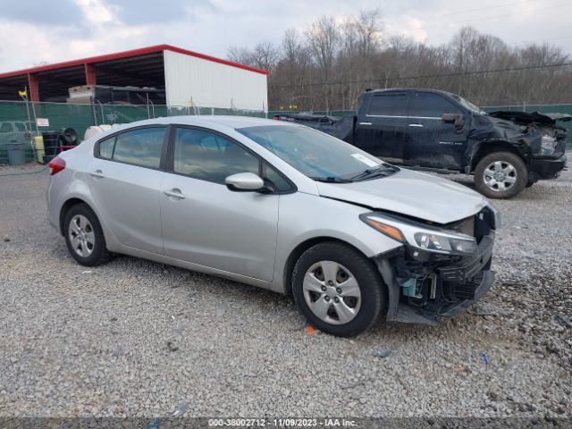 Photo 0 VIN: 3KPFK4A74JE216000 - KIA FORTE 