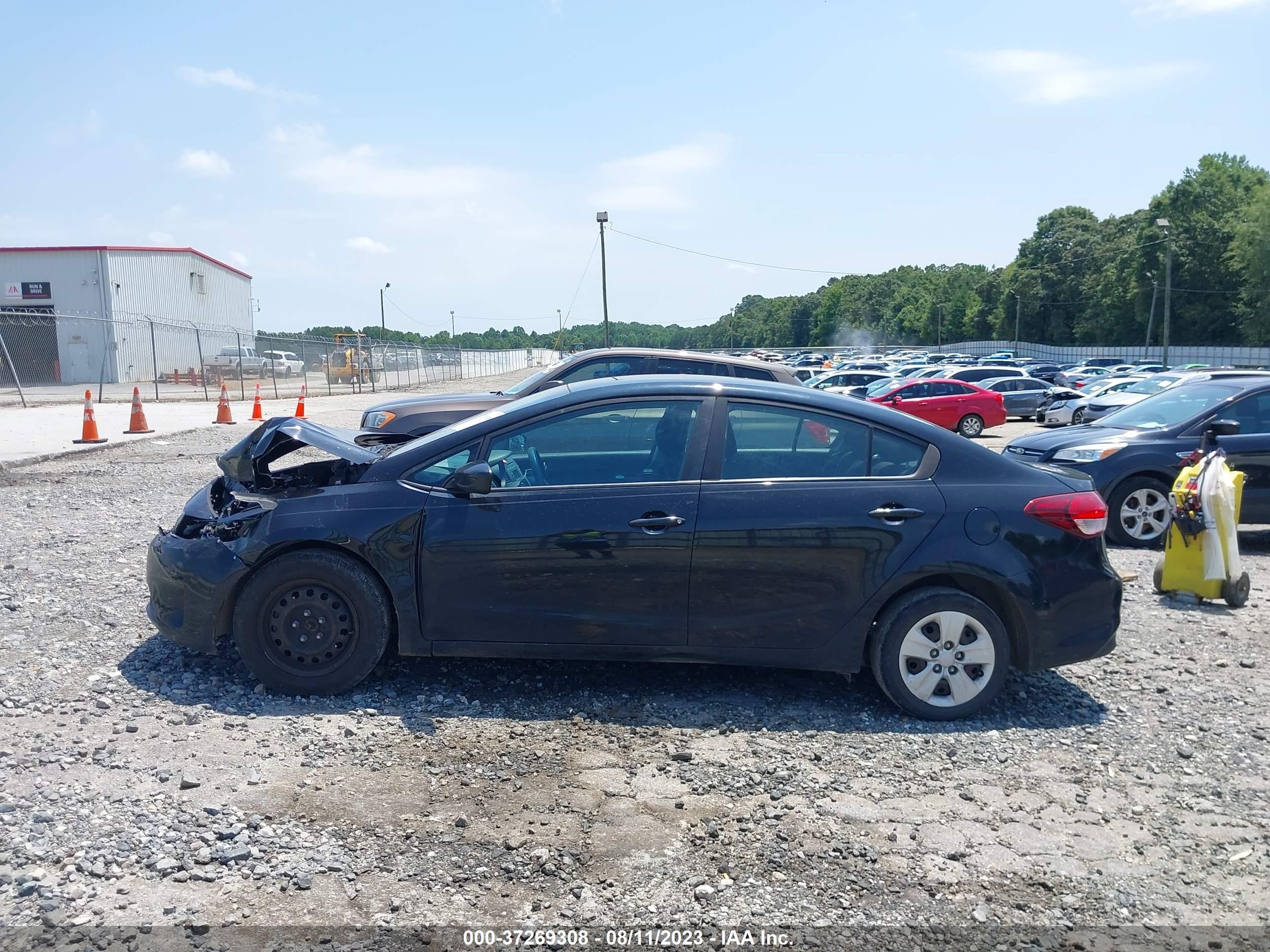 Photo 13 VIN: 3KPFK4A74JE221648 - KIA FORTE 