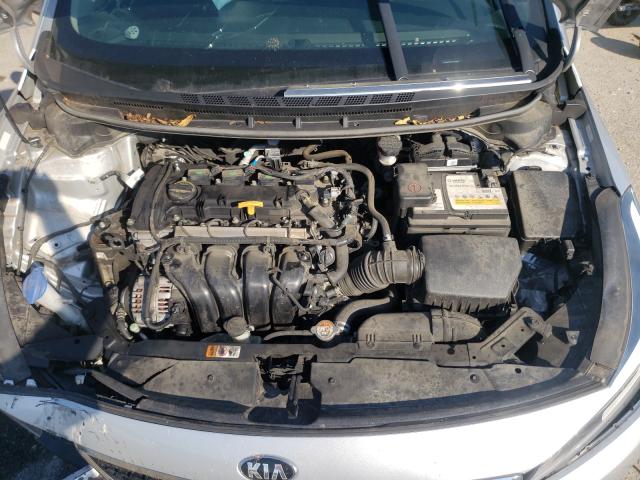 Photo 6 VIN: 3KPFK4A74JE226364 - KIA FORTE LX 