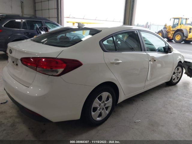 Photo 3 VIN: 3KPFK4A74JE254438 - KIA FORTE 