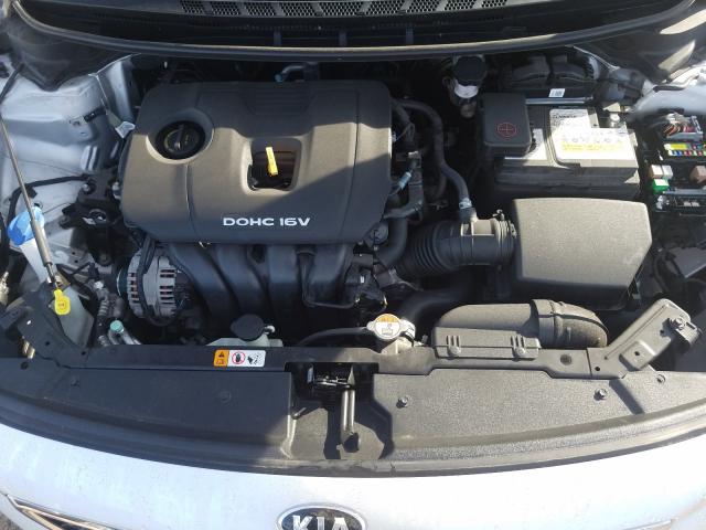 Photo 6 VIN: 3KPFK4A74JE257680 - KIA FORTE LX 