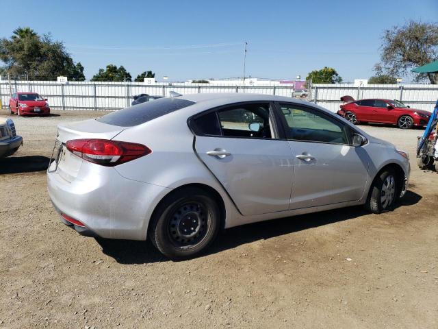 Photo 2 VIN: 3KPFK4A74JE260840 - KIA FORTE LX 