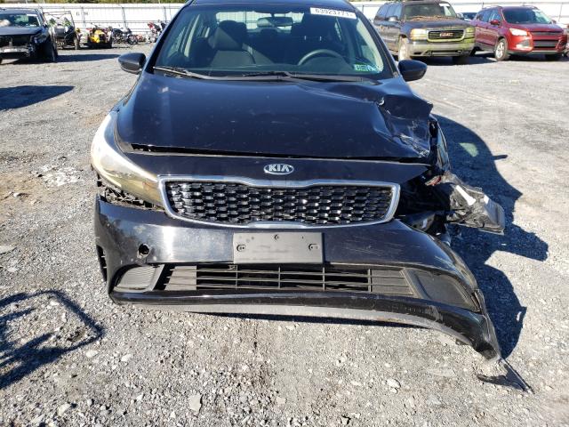 Photo 8 VIN: 3KPFK4A74JE263771 - KIA FORTE LX 