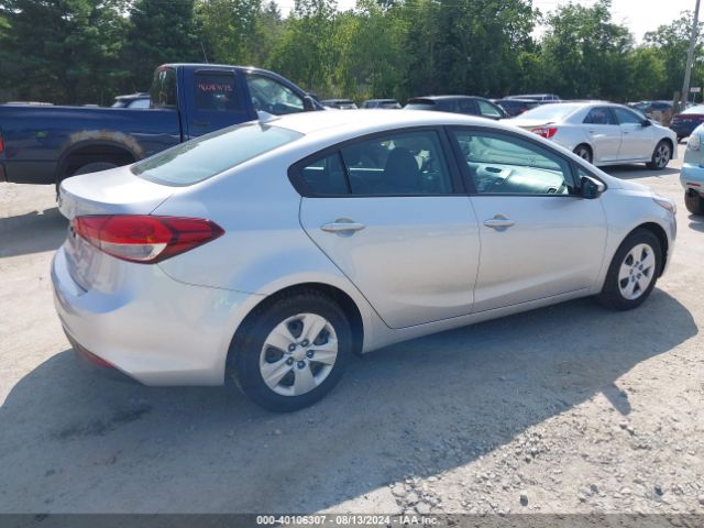 Photo 3 VIN: 3KPFK4A74JE267688 - KIA FORTE 