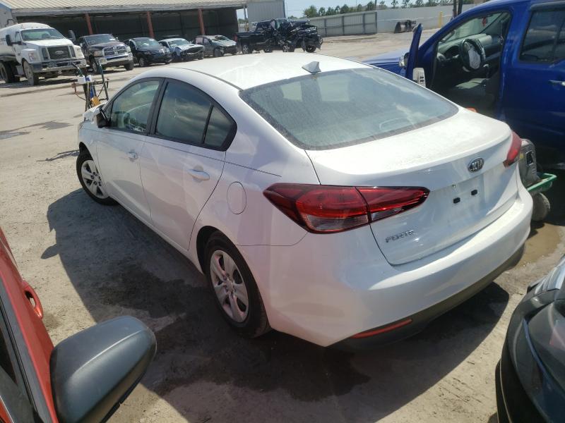 Photo 2 VIN: 3KPFK4A74JE268307 - KIA FORTE LX 