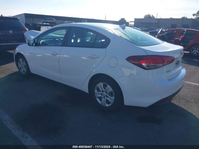 Photo 2 VIN: 3KPFK4A74JE281056 - KIA FORTE 