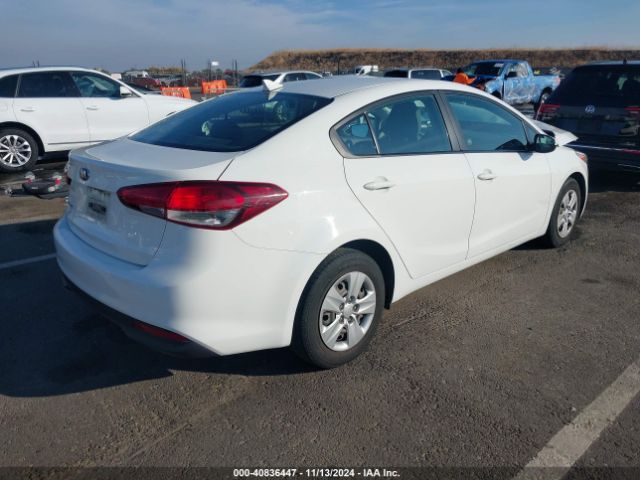 Photo 3 VIN: 3KPFK4A74JE281056 - KIA FORTE 