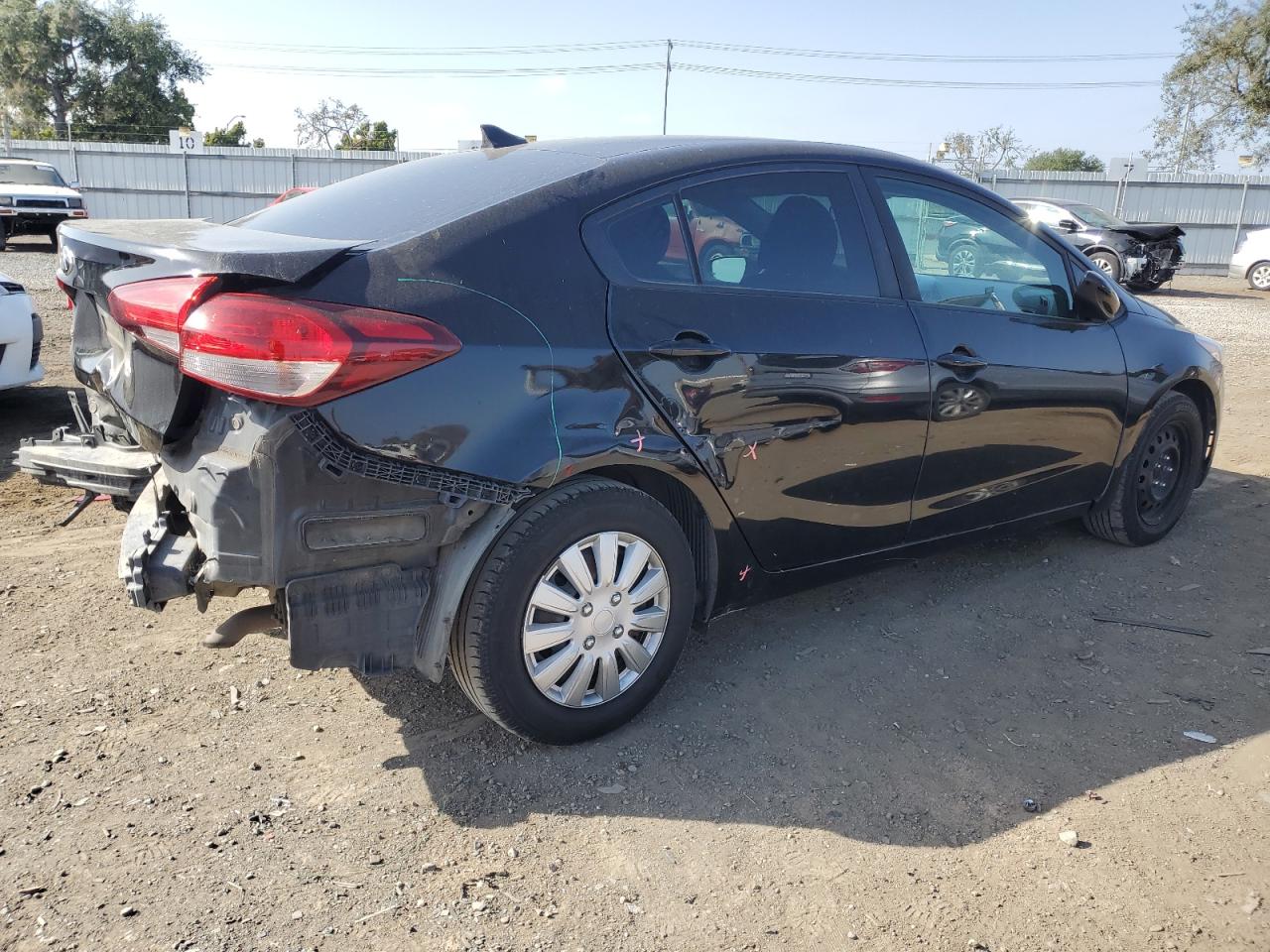 Photo 2 VIN: 3KPFK4A75HE022893 - KIA FORTE 