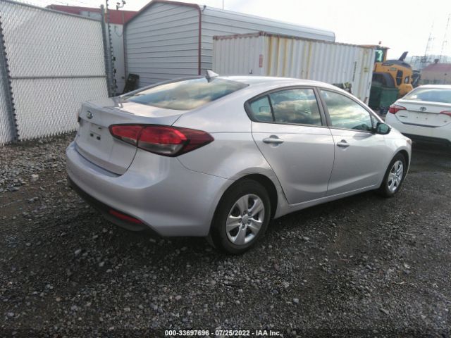 Photo 3 VIN: 3KPFK4A75HE064903 - KIA FORTE 