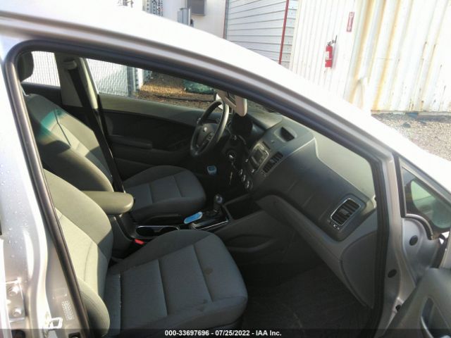 Photo 4 VIN: 3KPFK4A75HE064903 - KIA FORTE 