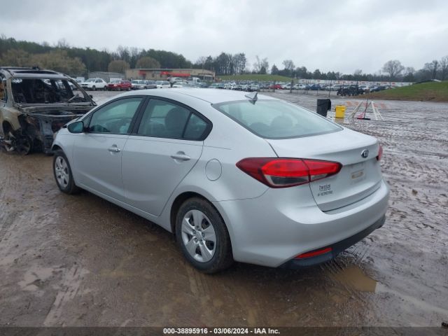 Photo 2 VIN: 3KPFK4A75HE084746 - KIA FORTE 