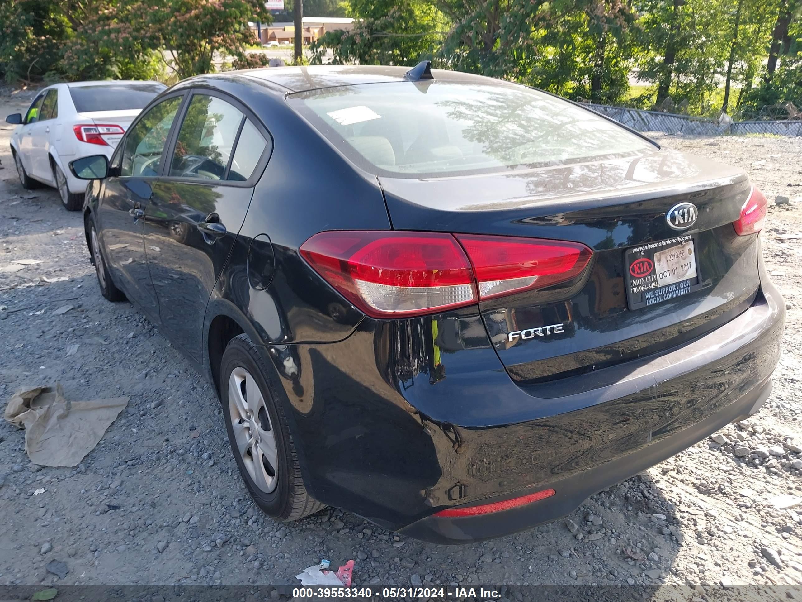 Photo 2 VIN: 3KPFK4A75HE111749 - KIA FORTE 