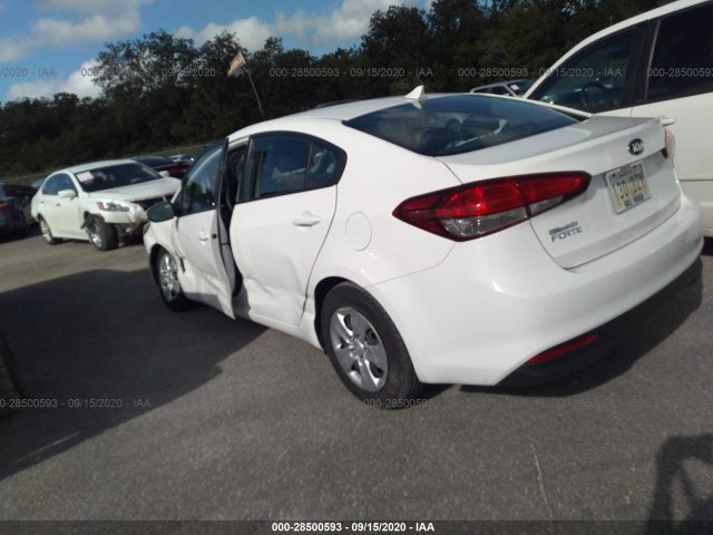 Photo 2 VIN: 3KPFK4A75HE122329 - KIA FORTE 