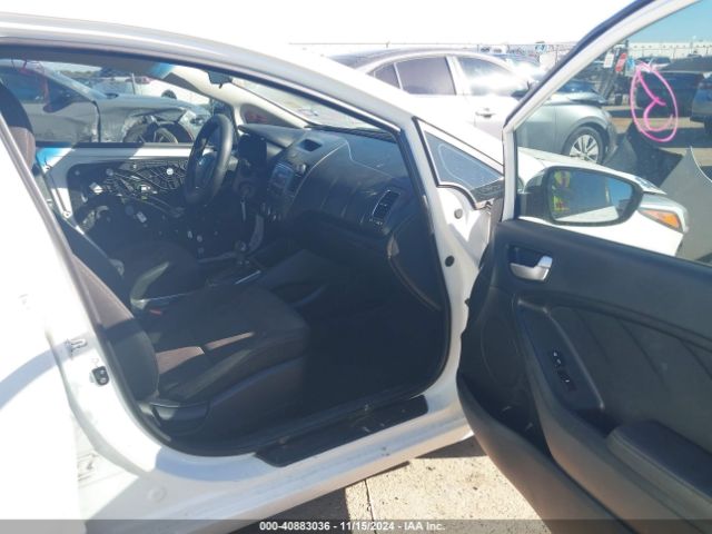 Photo 4 VIN: 3KPFK4A75HE142631 - KIA FORTE 