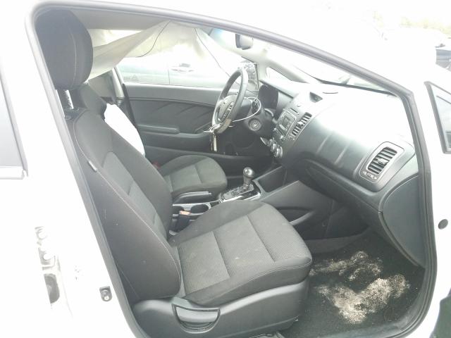 Photo 4 VIN: 3KPFK4A75HE143679 - KIA FORTE LX 