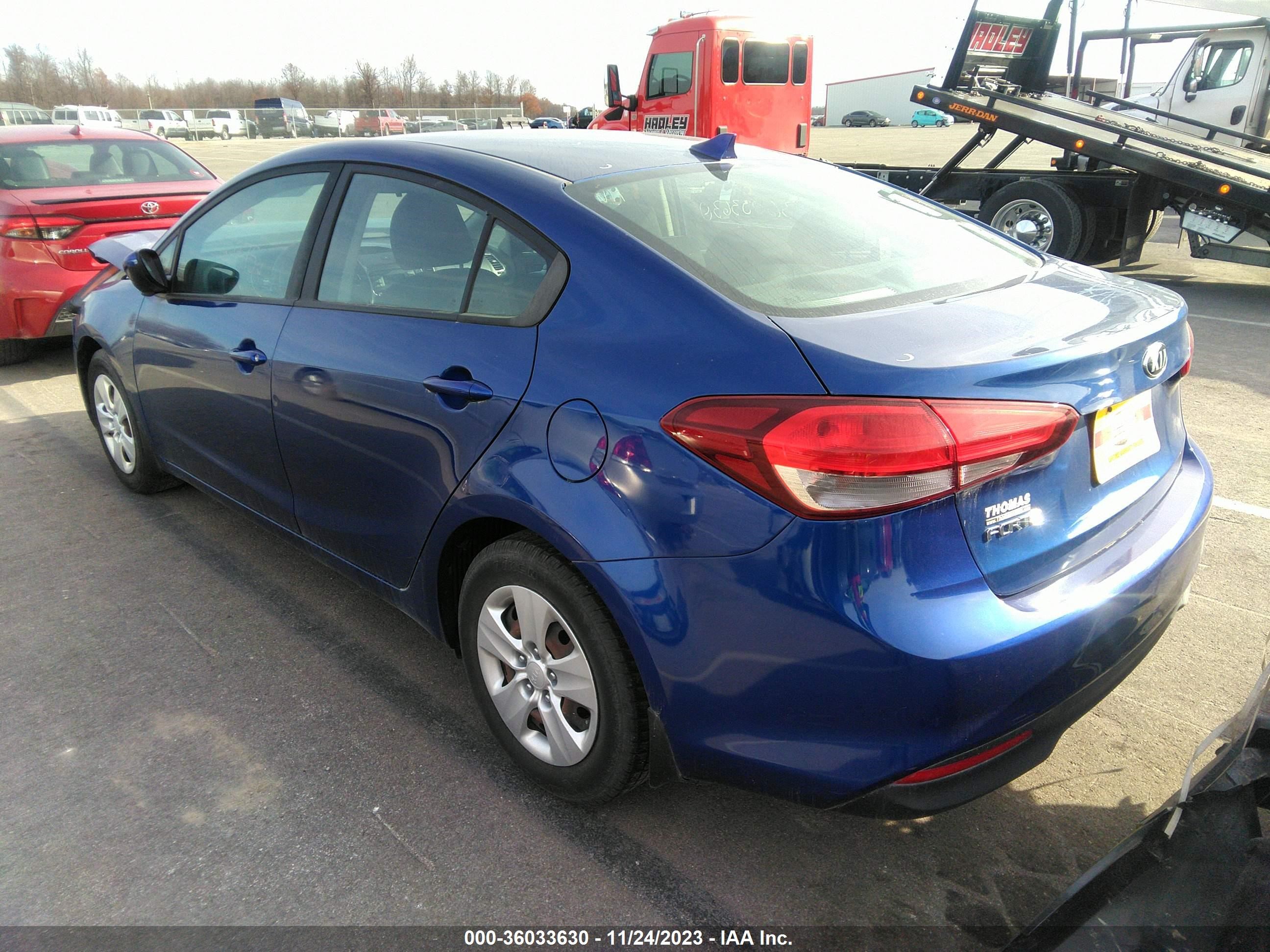 Photo 2 VIN: 3KPFK4A75HE156934 - KIA FORTE 