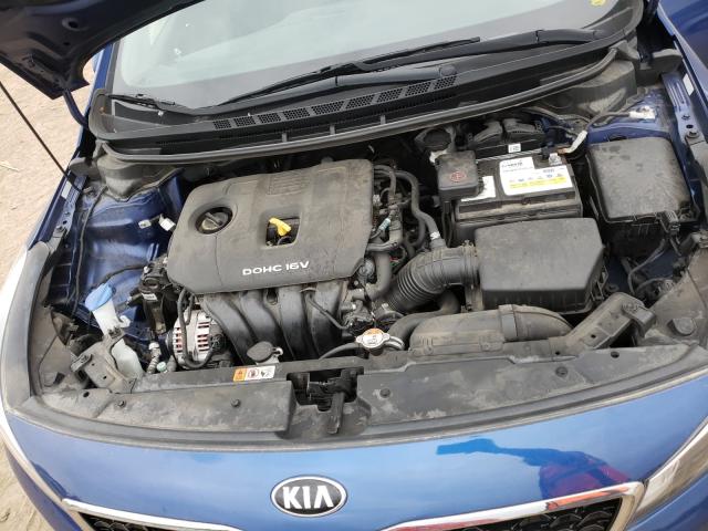 Photo 6 VIN: 3KPFK4A75JE167194 - KIA FORTE LX 