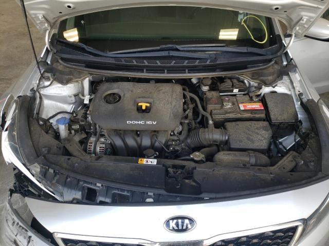 Photo 6 VIN: 3KPFK4A75JE227815 - KIA FORTE LX 