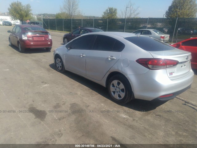 Photo 2 VIN: 3KPFK4A75JE230309 - KIA FORTE 