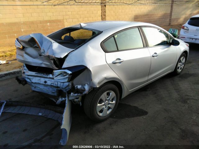 Photo 2 VIN: 3KPFK4A75JE230701 - KIA FORTE 