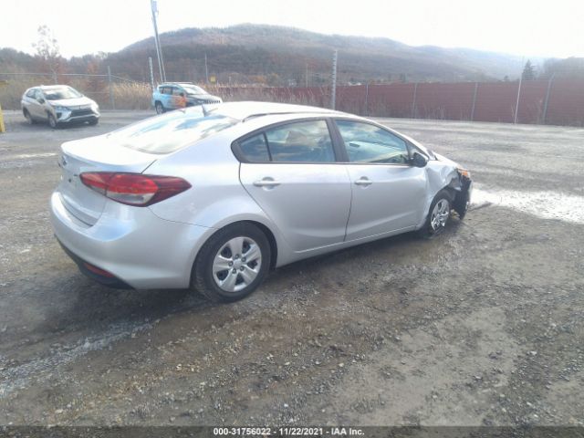 Photo 3 VIN: 3KPFK4A75JE234490 - KIA FORTE 