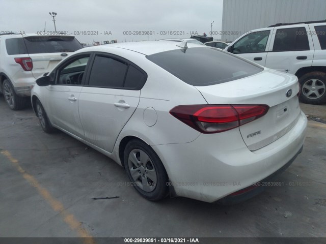 Photo 2 VIN: 3KPFK4A75JE238331 - KIA FORTE 