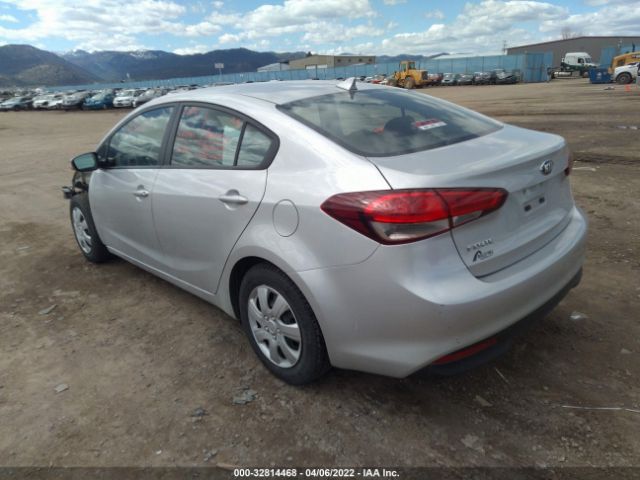 Photo 2 VIN: 3KPFK4A75JE239091 - KIA FORTE 