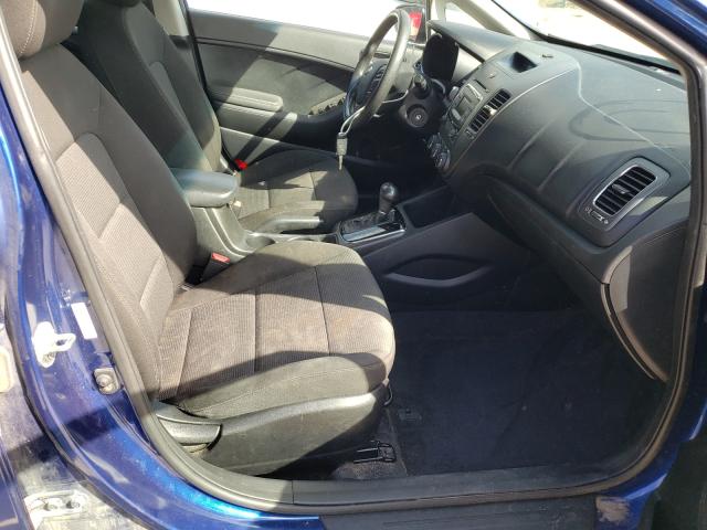 Photo 4 VIN: 3KPFK4A75JE260524 - KIA FORTE LX 