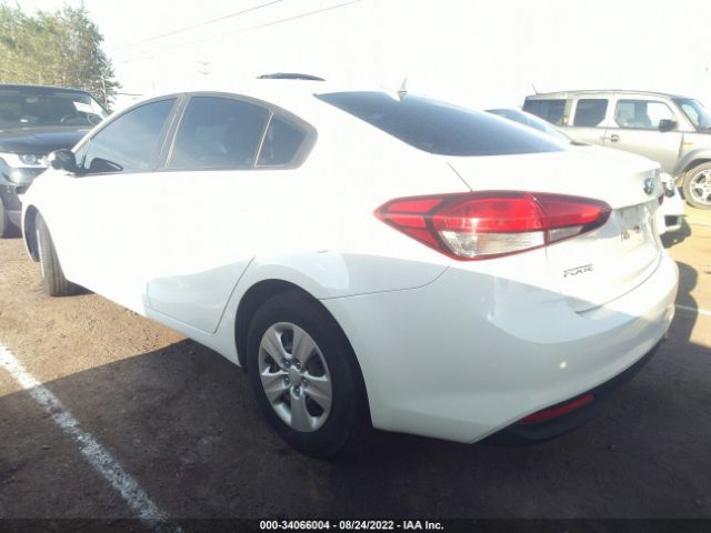 Photo 2 VIN: 3KPFK4A75JE276559 - KIA FORTE 