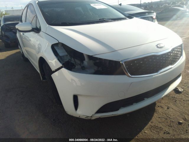 Photo 5 VIN: 3KPFK4A75JE276559 - KIA FORTE 