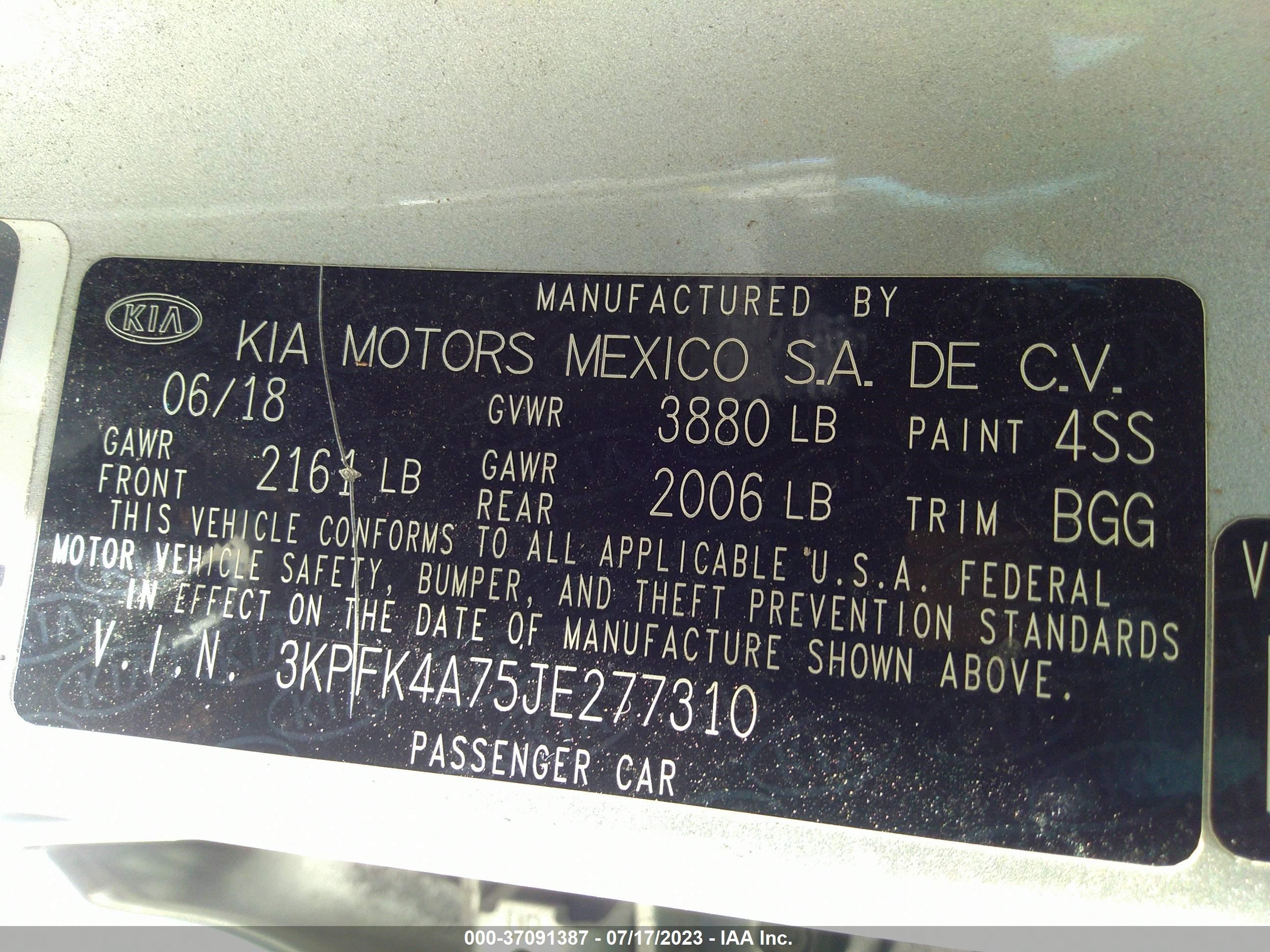 Photo 8 VIN: 3KPFK4A75JE277310 - KIA FORTE 