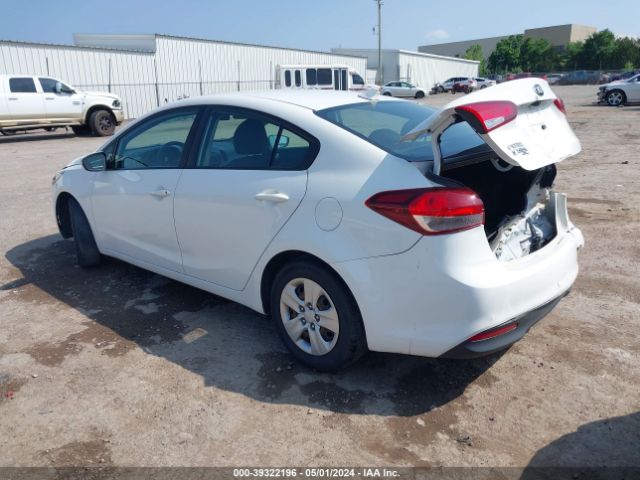 Photo 2 VIN: 3KPFK4A75JE278313 - KIA FORTE 