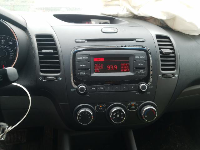 Photo 8 VIN: 3KPFK4A76HE011188 - KIA FORTE LX 