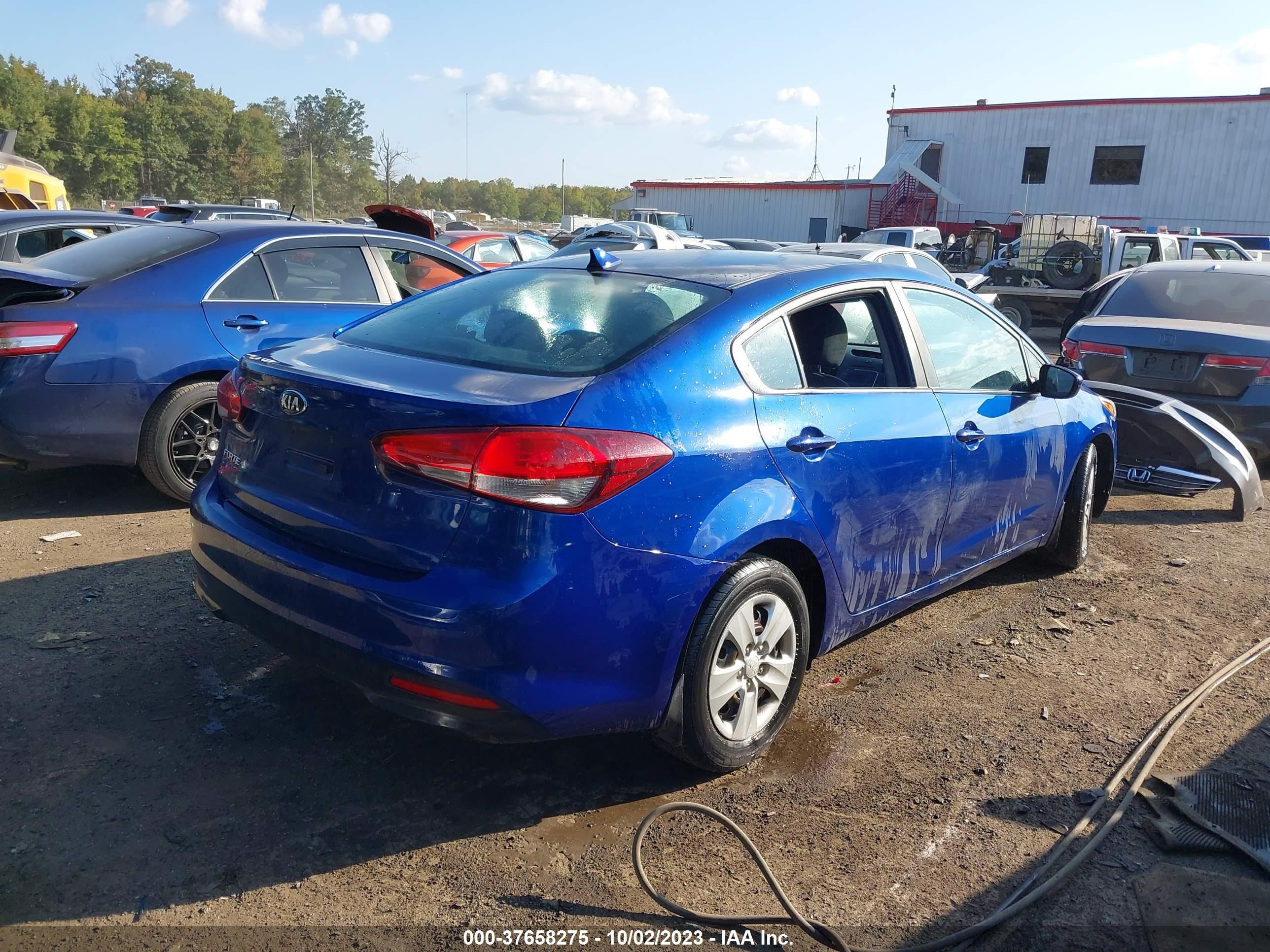 Photo 3 VIN: 3KPFK4A76HE016908 - KIA FORTE 