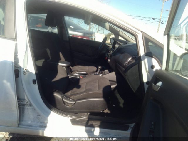 Photo 4 VIN: 3KPFK4A76HE081189 - KIA FORTE 